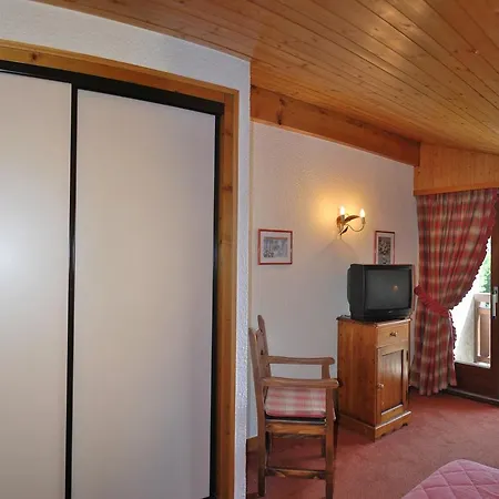 Hotel La Prairie 3*