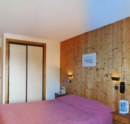 Ξενοδοχείο La Prairie 3*